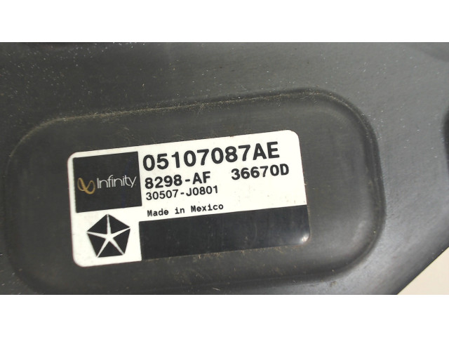 Сабвуфер Chrysler Voyager 2007-2010