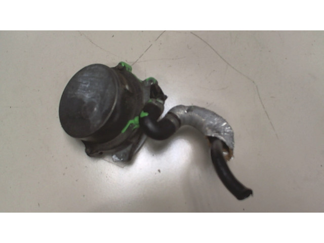 Насос вакуумный Audi A4 (B6) 2000-2004