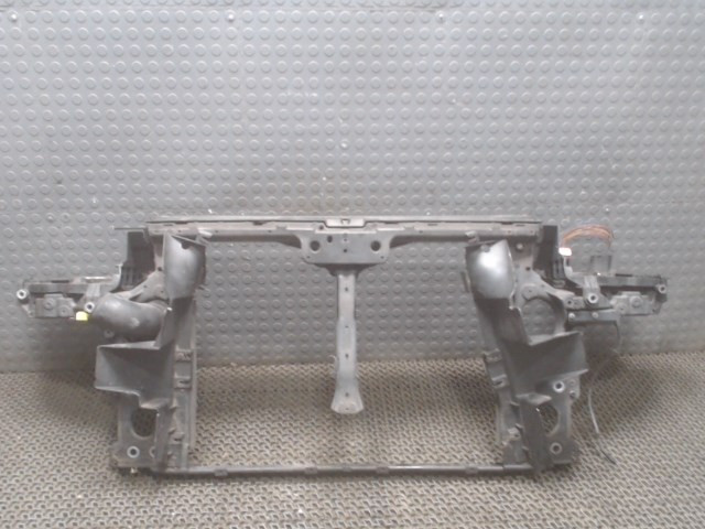 Рамка передняя (телевизор) Volkswagen Touareg 2002-2007