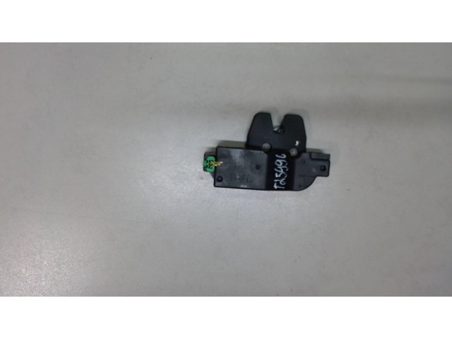 Zámek zadních dveří