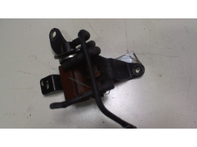 Клапан воздушный (электромагнитный) Volvo S40 2004-