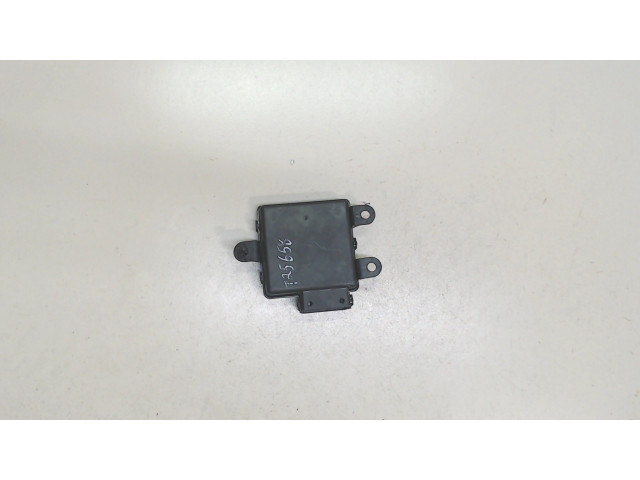 Блок управления парктрониками Chrysler Voyager 2007-2010