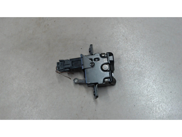 Zámek zadních dveří