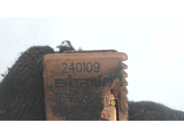 Реле бензонасоса Peugeot 306 