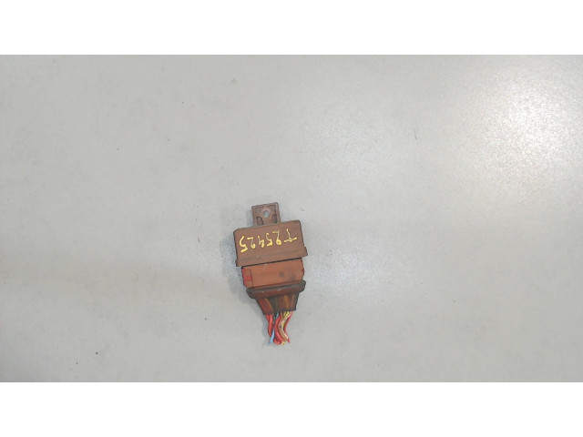 Реле бензонасоса Citroen Xsara-Picasso