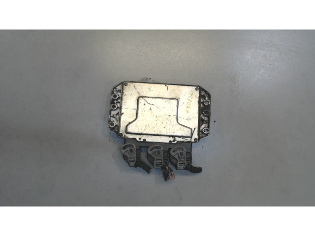 Блок управления двигателем Renault Clio 2005-2009
