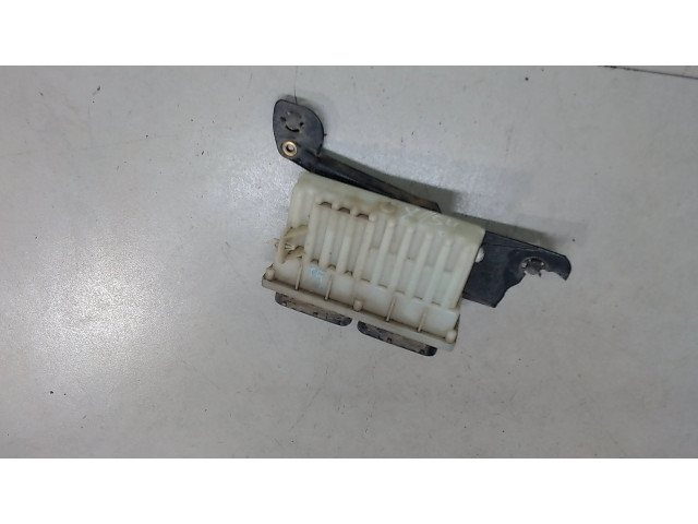 Блок управления вентиляторами Opel Astra G 1998-2005