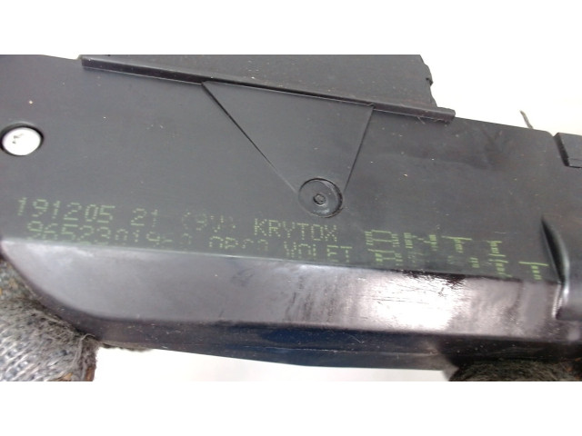 Zámek zadních dveří