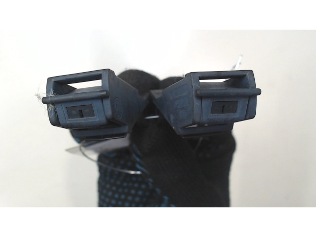 Форсунка омывателя стекла Volkswagen Bora 