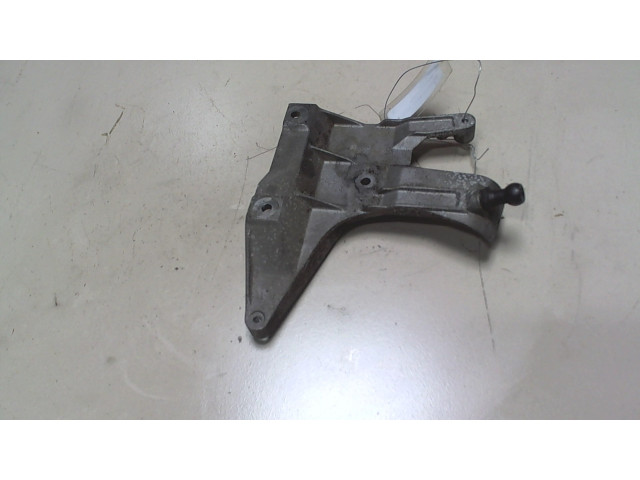 Кронштейн двигателя Audi A6 (C6) 2005-2011 