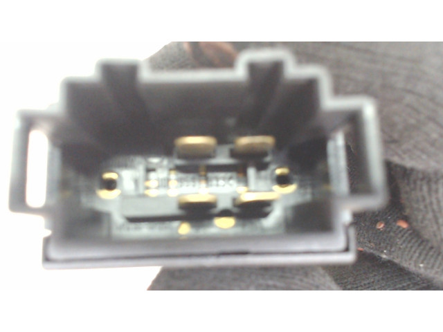 Кнопка лючка топливного бака Skoda Octavia Tour 2000-2010