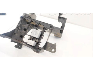 Блок предохранителей  1T1937503A, 1T1937503A   Volkswagen Touran I    