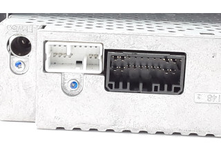 Радио/ проигрыватель CD/DVD / навигация