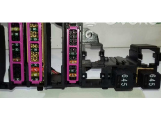 Блок предохранителей Audi Q5 SQ5