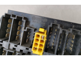 Блок предохранителей 357937039 Audi 80 90 B3