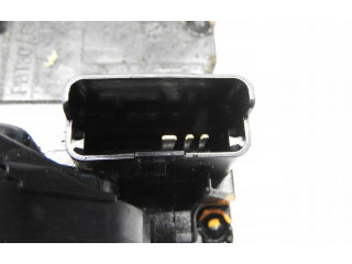 Zámek zadních dveří 8200973738, K9KB608 Nissan Note (E11) 2014