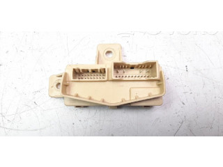 Блок предохранителей 91940J7010 KIA Xceed