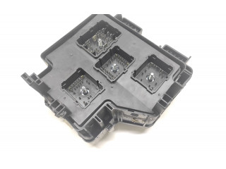 Блок предохранителей 919502B400   Hyundai Santa Fe    