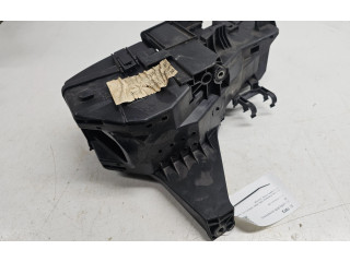 Блок предохранителей  9494210   Volvo XC90    