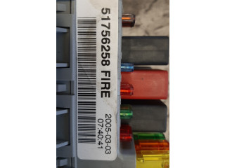 Блок предохранителей 51756258   Fiat Doblo    