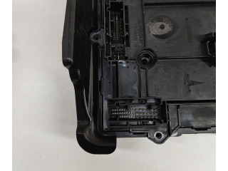 Блок комфорта 156745502D, 156735900B Tesla Model 3