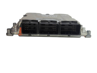 Блок управления двигателя 0281010437, 8200142447 Mitsubishi Carisma