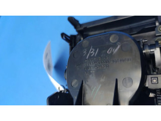 Передний держатель чашки