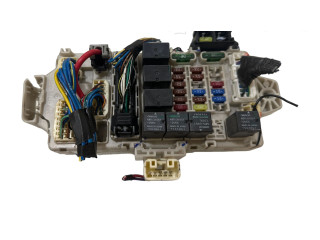 Блок предохранителей MR587875, G8C223M3C Mitsubishi Outlander