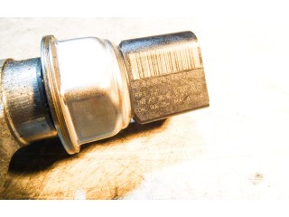 Vstřikovací lišta 04L089, 04L906054   Audi A5 8T 8F   2.0  