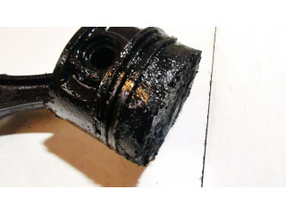 Píst Nissan Serena pro naftový motor 2.0