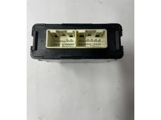 Блок управления коробкой передач 8953576010   Toyota Prius (XW30)