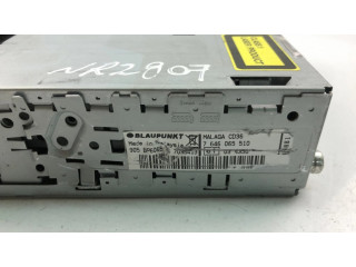 Радио/ проигрыватель CD/DVD / навигация