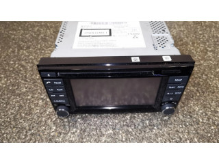 Радио/ проигрыватель CD/DVD / навигация