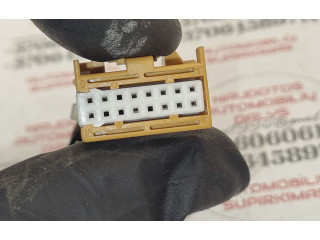 Zpětné zrcátko Volkswagen Touareg I 2006 010714