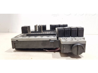 Блок предохранителей 30657428, 02W423   Volvo S80    