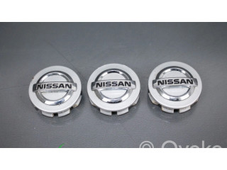 Заводская крышка (крышки) от центрального отверстия колеса