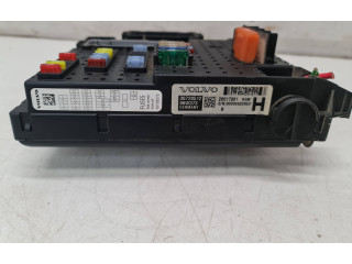Блок предохранителей 30728512, 28017881   Volvo V70    
