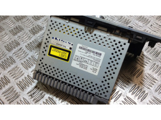 Радио/ проигрыватель CD/DVD / навигация