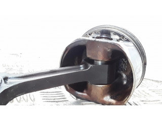 Píst Saab 9-7X pro benzínový motor 4.2