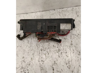 Блок предохранителей 13170899, 00197711 Opel Vectra C