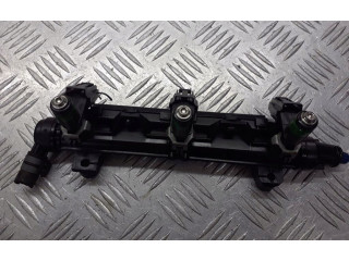 Топливная рампа 03E133320   Skoda Fabia Mk1 (6Y)  