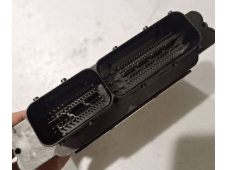 Блок управления 04E906027BB   Skoda Fabia Mk3 (NJ)