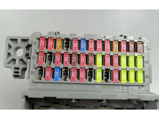 Блок предохранителей 3M0J112   Honda HR-V    