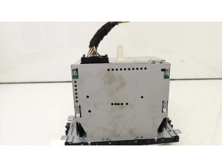 Радио/ проигрыватель CD/DVD / навигация