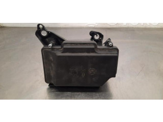 Блок предохранителей     Mercedes-Benz EQC    