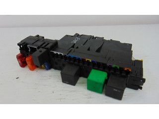 Pojistková skříňka A2305450932 Mercedes-Benz SLK AMG R171 2001