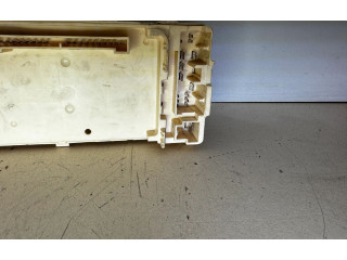 Блок предохранителей 47637G12, 1716 Mitsubishi Galant