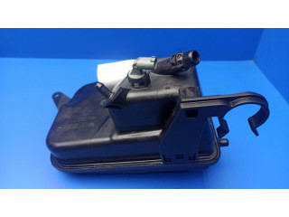 Расширительный бачок охлаждающей жидкости    