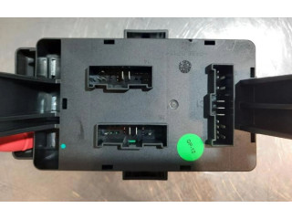 Блок предохранителей 10888782, 10460449 Toyota Prius (NHW20)