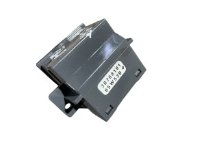 Ручка стеклоочистителей 30768101   Volvo XC70